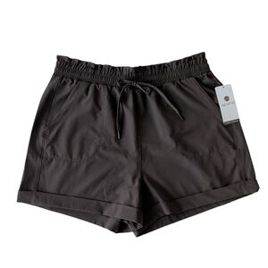 NWT Apana High Waist Yoga Lifestyle Active Cuffed Shorts MEDIUM Mink Brown